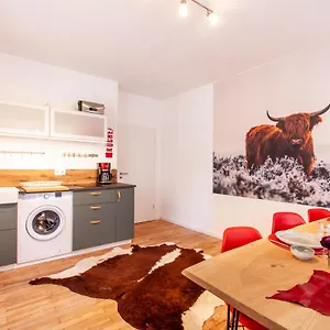 self-crafted-wooden-furniture-in-stylish-stay.com-bavaria.com/